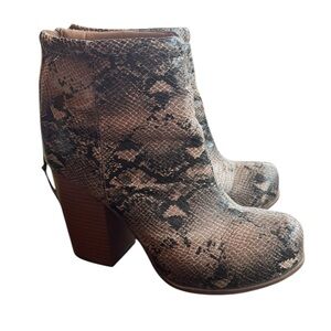 Elle Faux Snakeskin 4” Heeled Ankle Boots‎